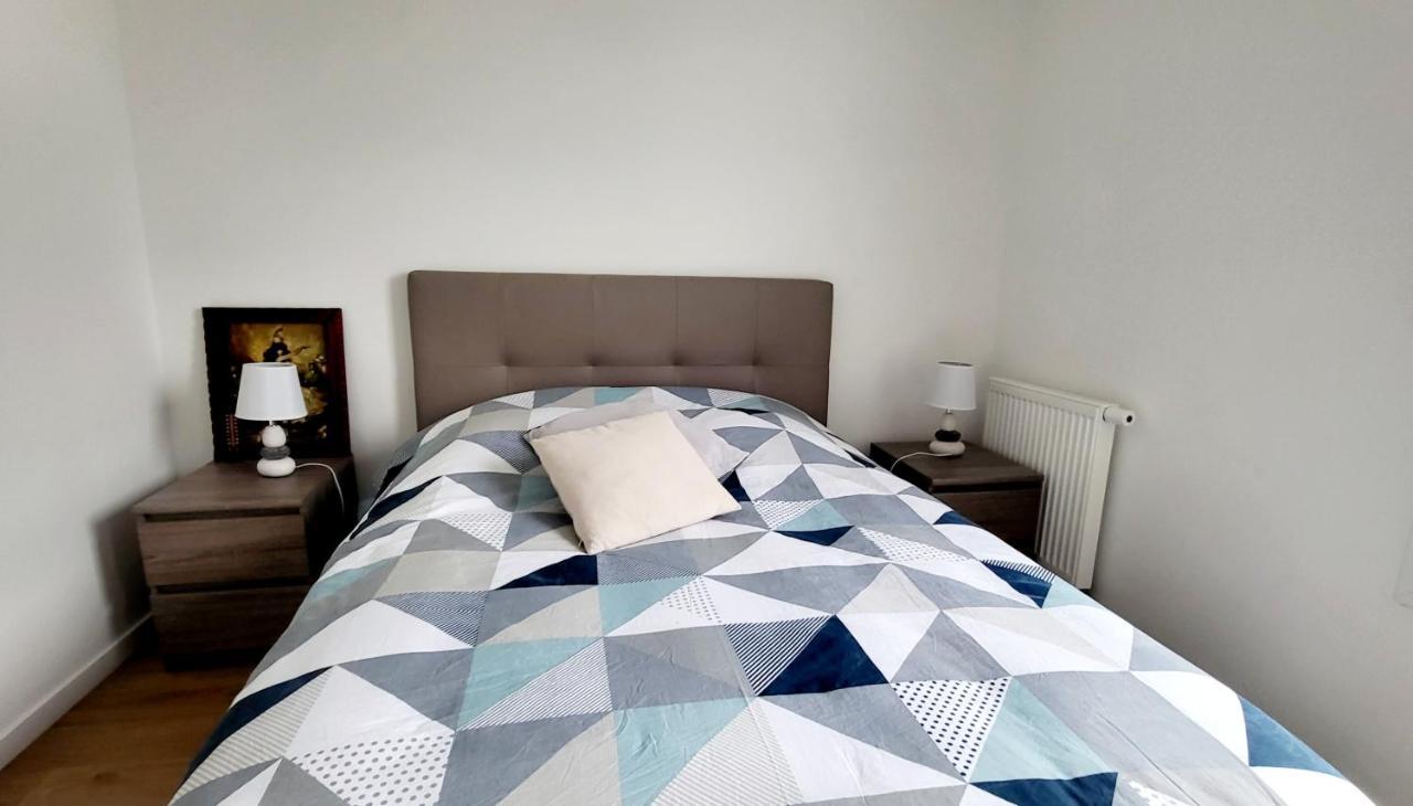 Appartement Moderne Finement Decore Avec Balcon A Centre